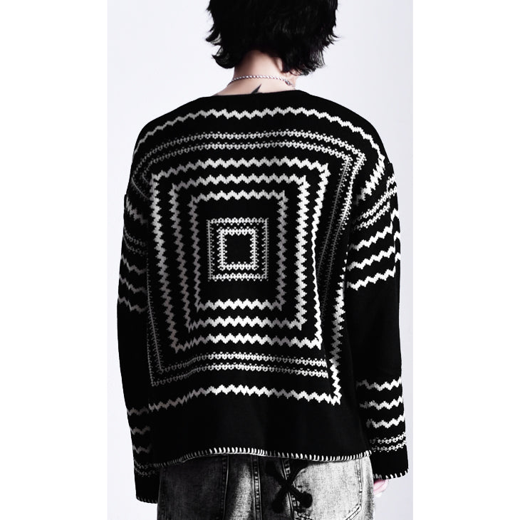 Geometric pattern knit