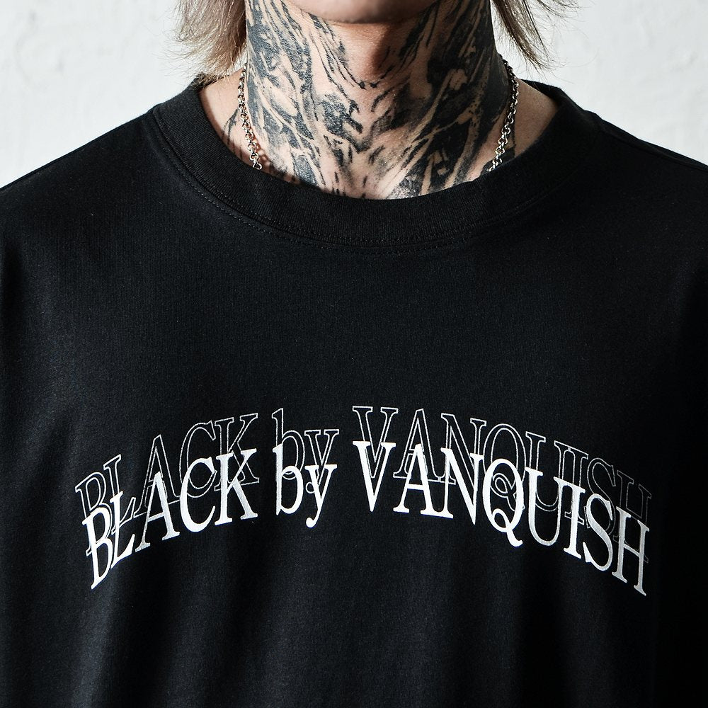 【ブラックバイヴァンキッシュ Black by VANQUISH】 アーチロゴカットソー Arch logo TEE