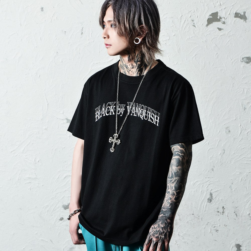 【ブラックバイヴァンキッシュ Black by VANQUISH】 アーチロゴカットソー Arch logo TEE